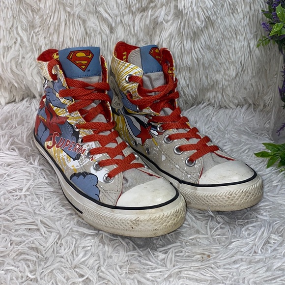 Superman Converse sneakers - Picture 1 of 8